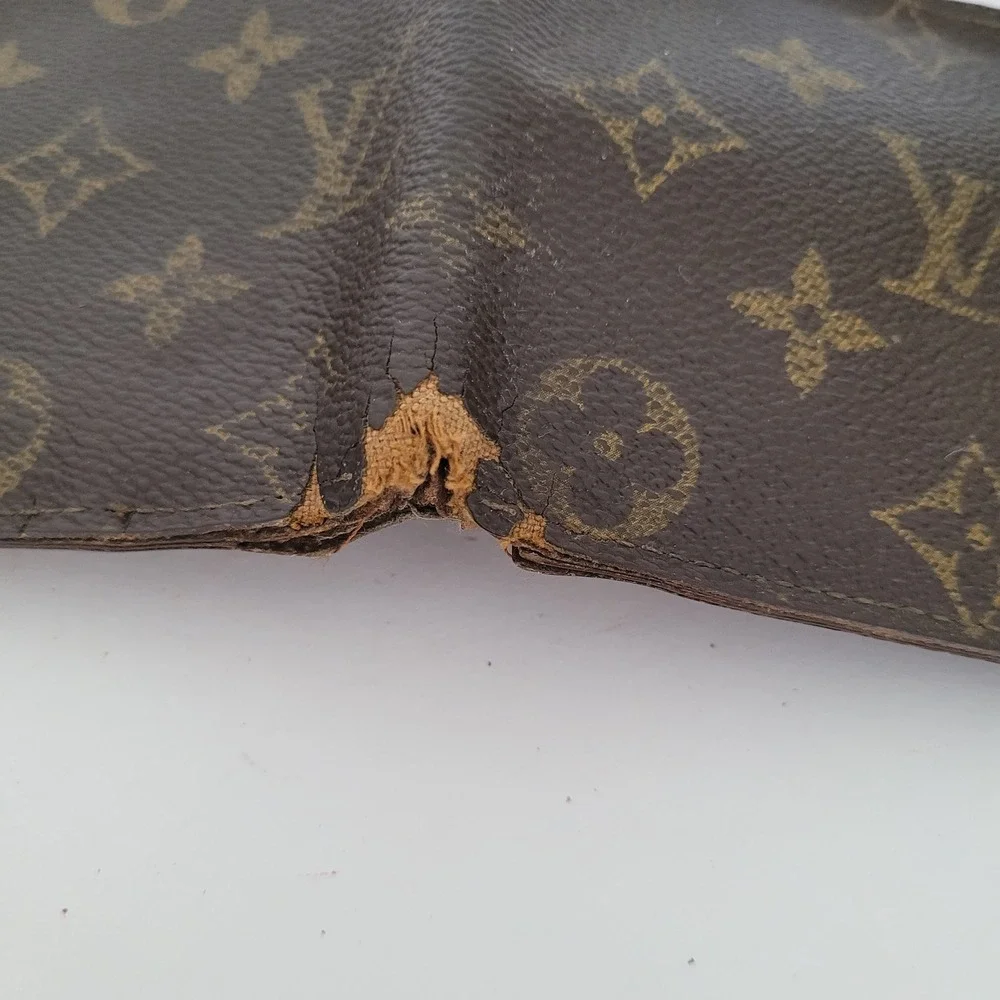 Louis Vuitton Monogram Bifold Wallet Brown Coated Canvas Coin Pocket Vintage